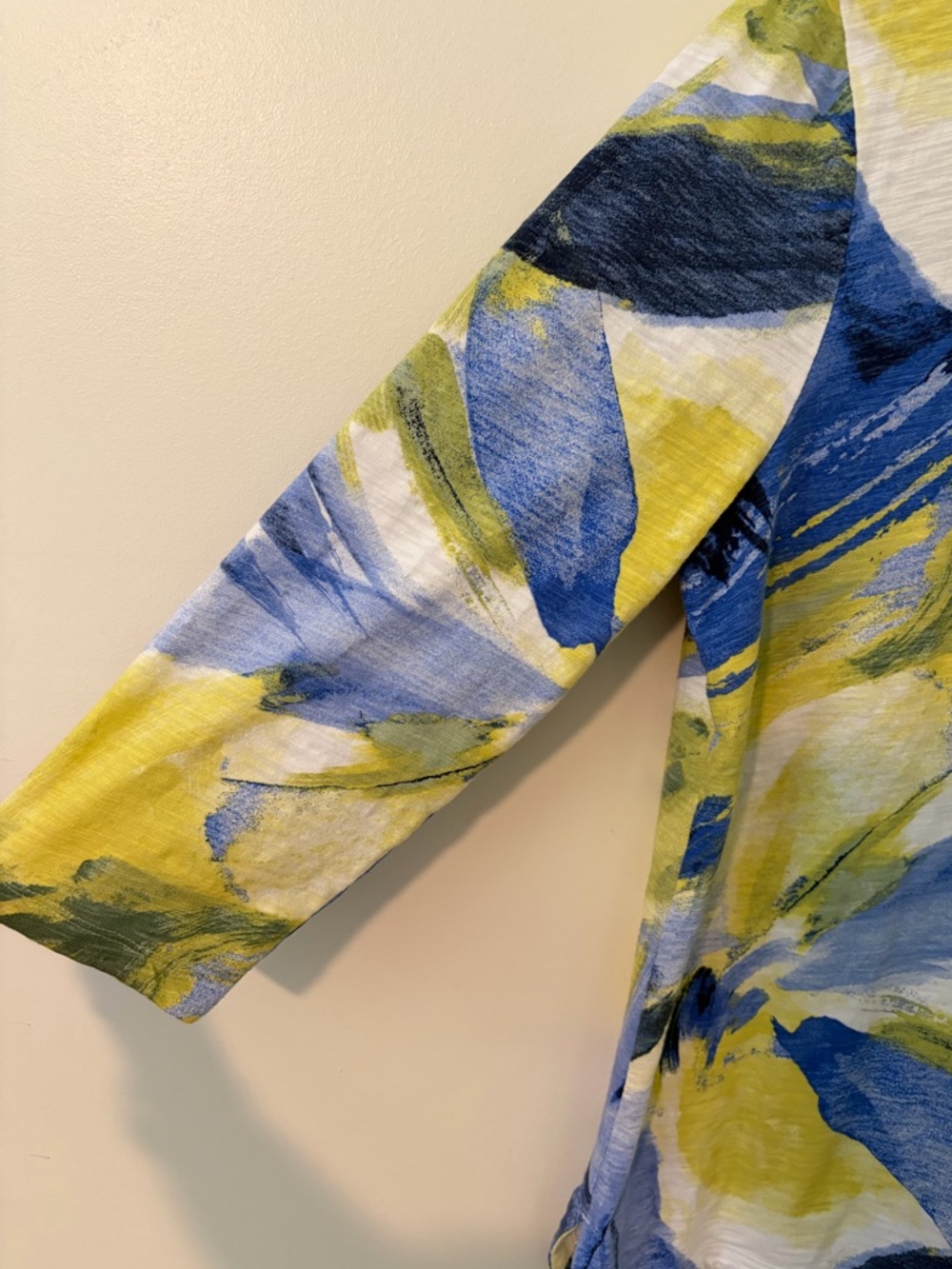 Chico's Watercolor Slub Scoop Neck Tee Luxuriously Top Soft Blue Yellow Sz 3 /XL - Picture 3 of 13